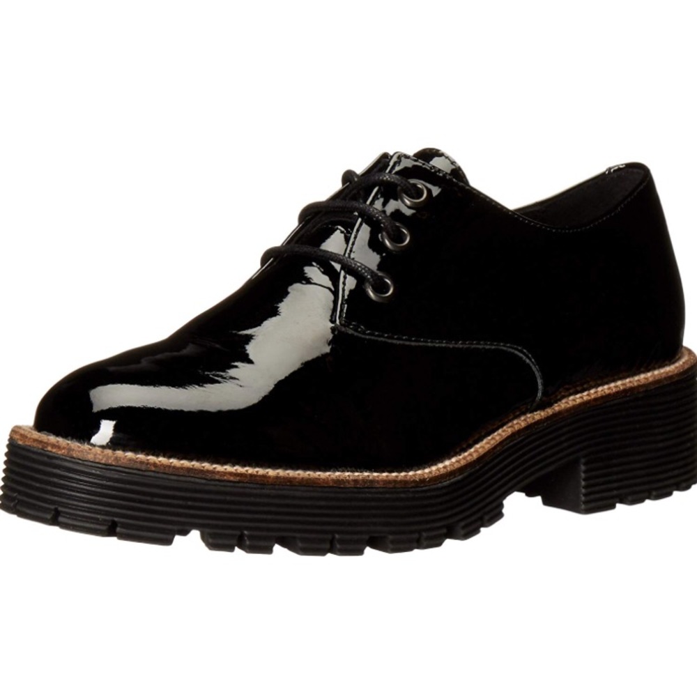EUC Shellys London Black Patent Oxford Size 8.5